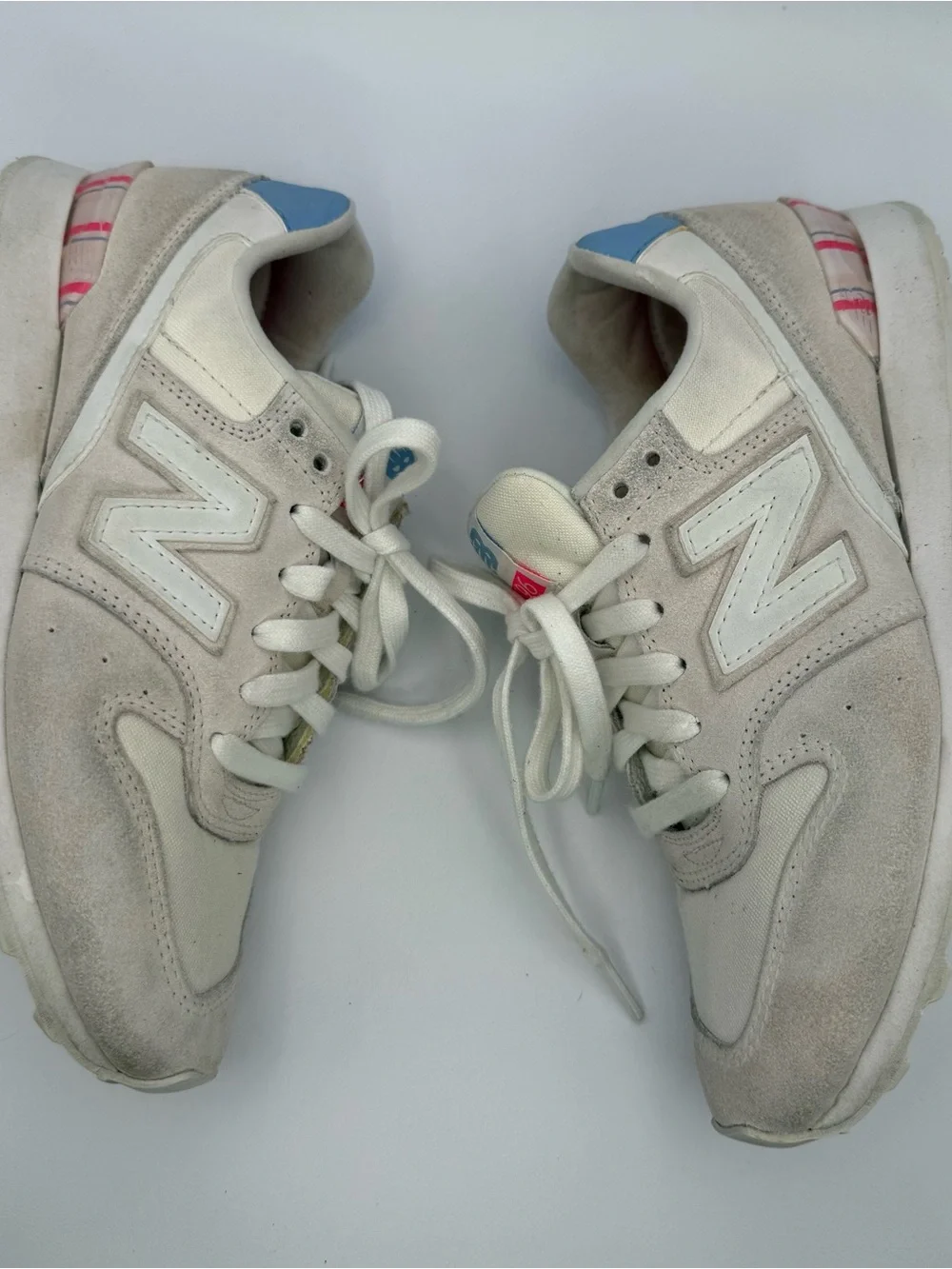 New Balance WL696OSA Women’s 696 Classic Retro Sneakers Off White Pink Blue Sz 7